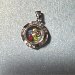Elegant Silver Pendant with Multicolor Gems